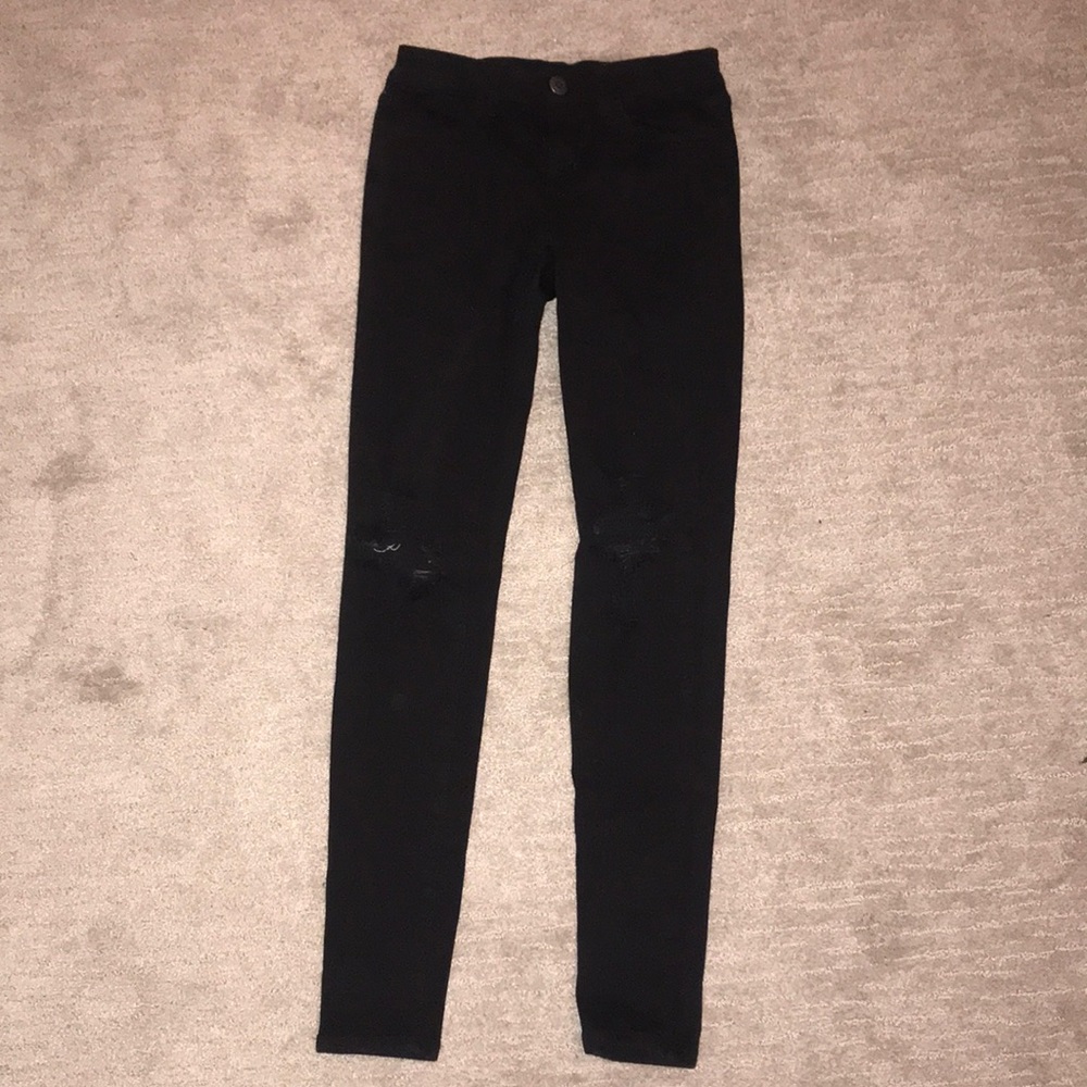 Black distressed American Eagle Jeans